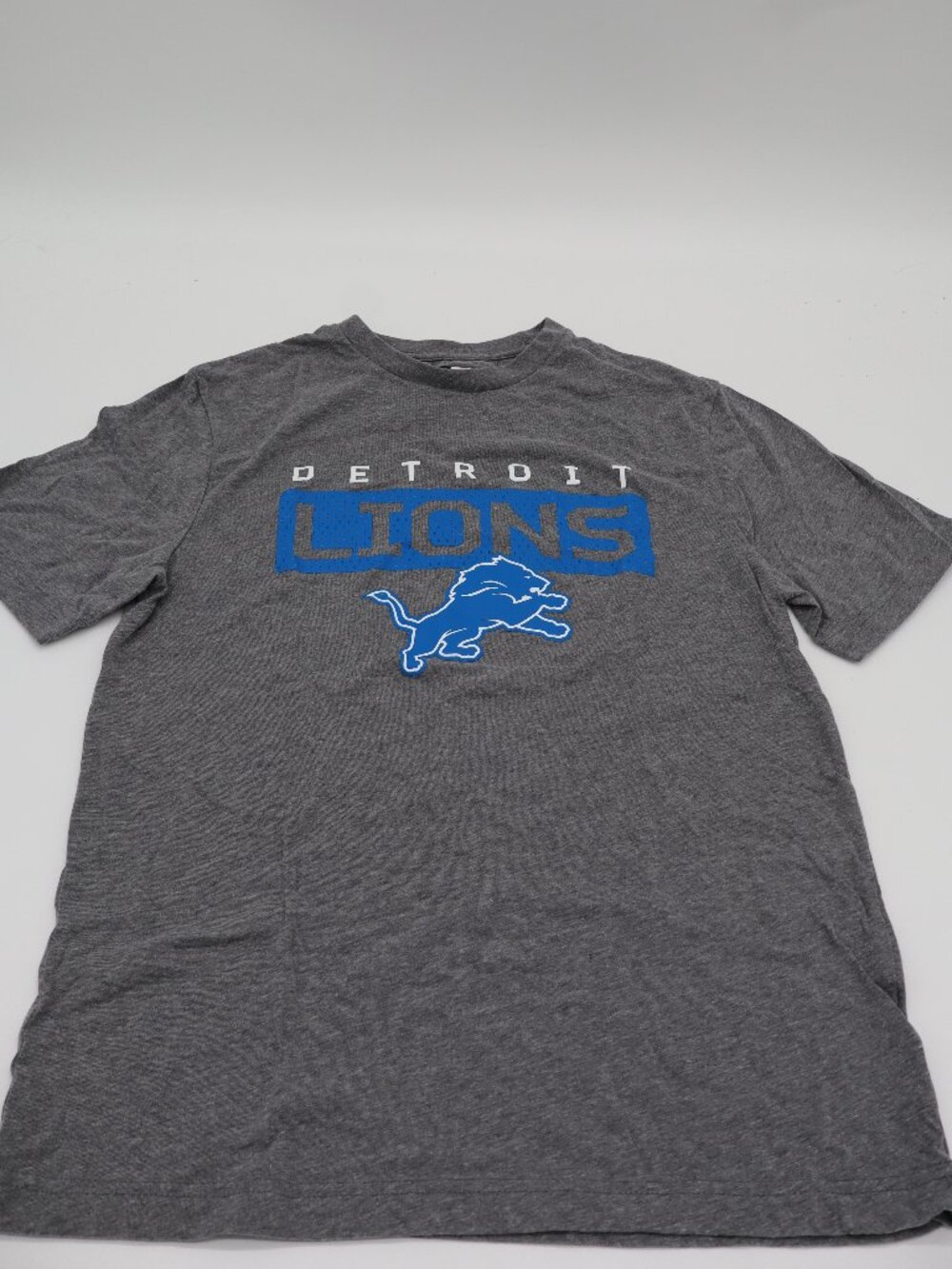 NFL Detroit Lions Team Lock up graphic tee  Size M